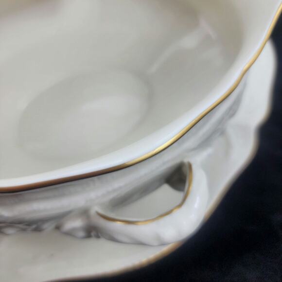 ROSENTHAL CLASSIC GRAVY BOAT WITH ATTACHED UNDERPLATE IVORY GOLD BAND  GERMANY - Picture 7 of 7
